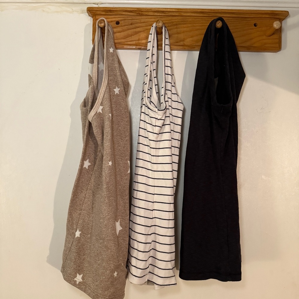 Set of 3 Medium Casual Tank Tops